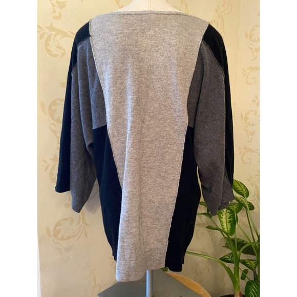 C. Cashmere Color Block Cashmere Sweater Large - Picture 3 of 4